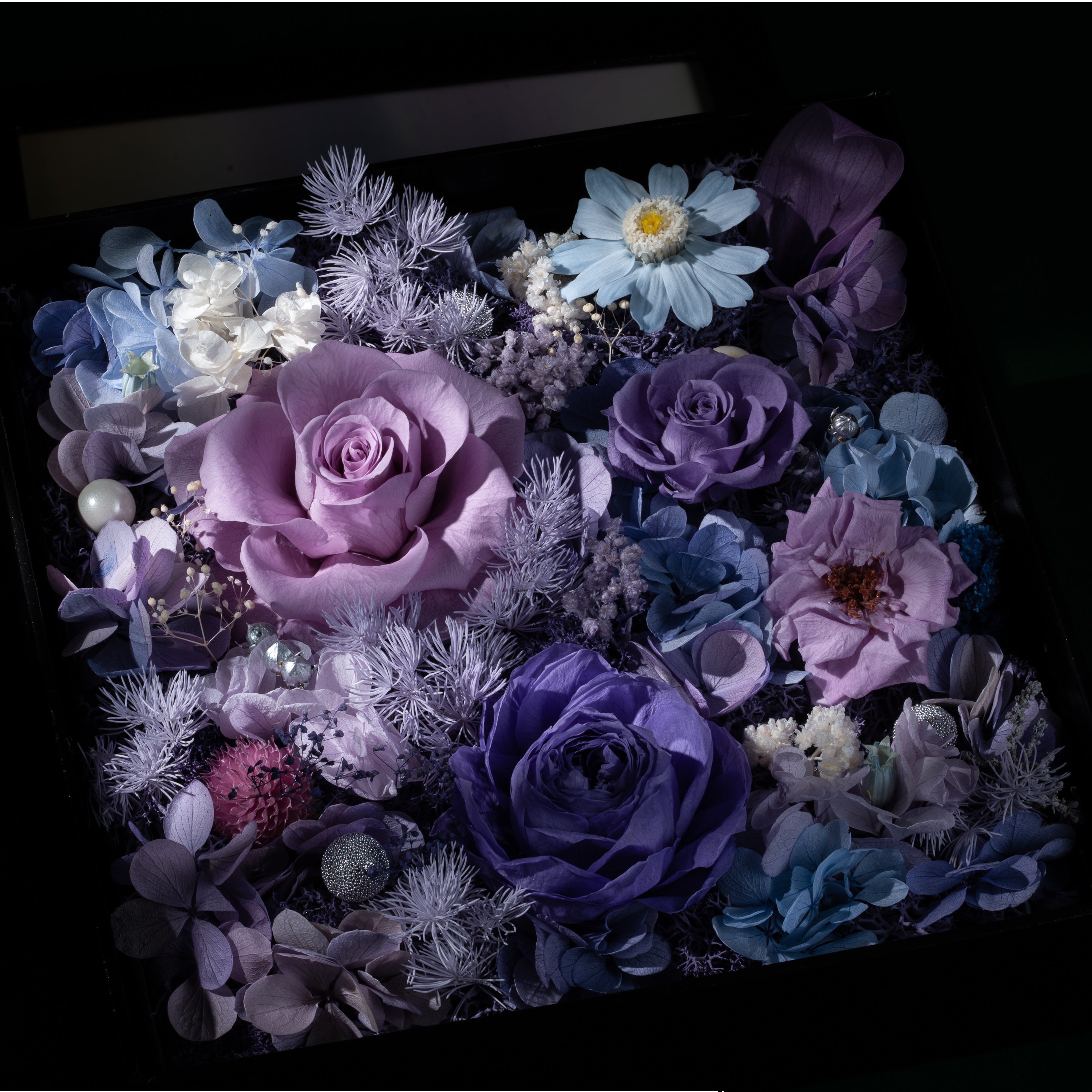 BESIDE Floral Canvas Amethyst Purple Blue Preserved Flower Gift Box Top View