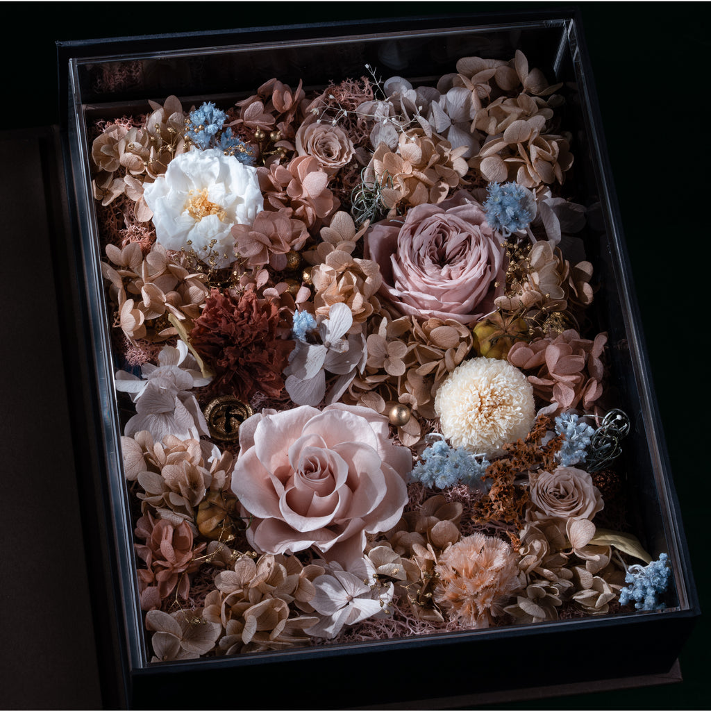 BESIDE Floral Canvas Vintage Dusty Rose Nude Preserved Flower Gift Box Top View